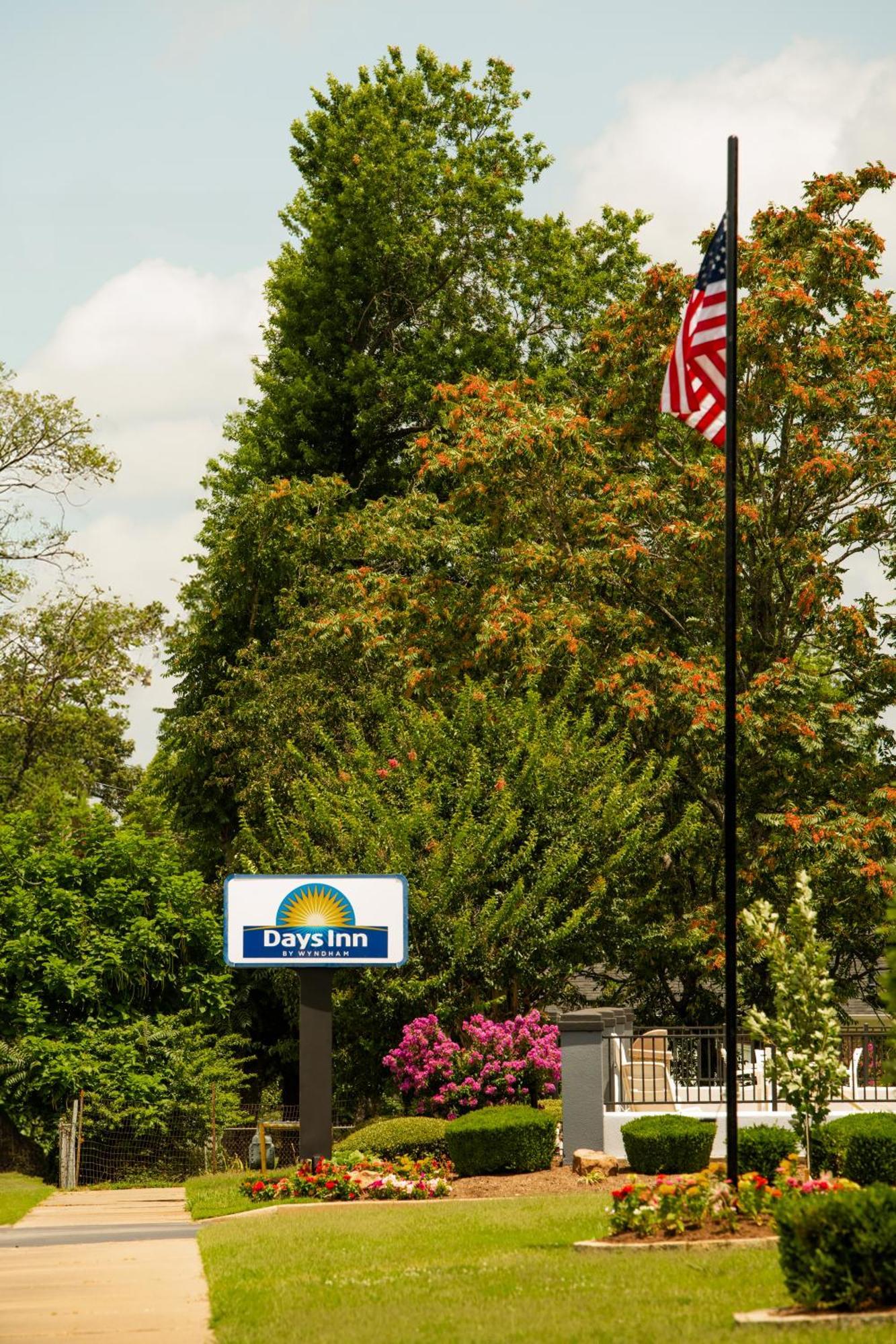 Days Inn By Wyndham Fort Smith Εξωτερικό φωτογραφία