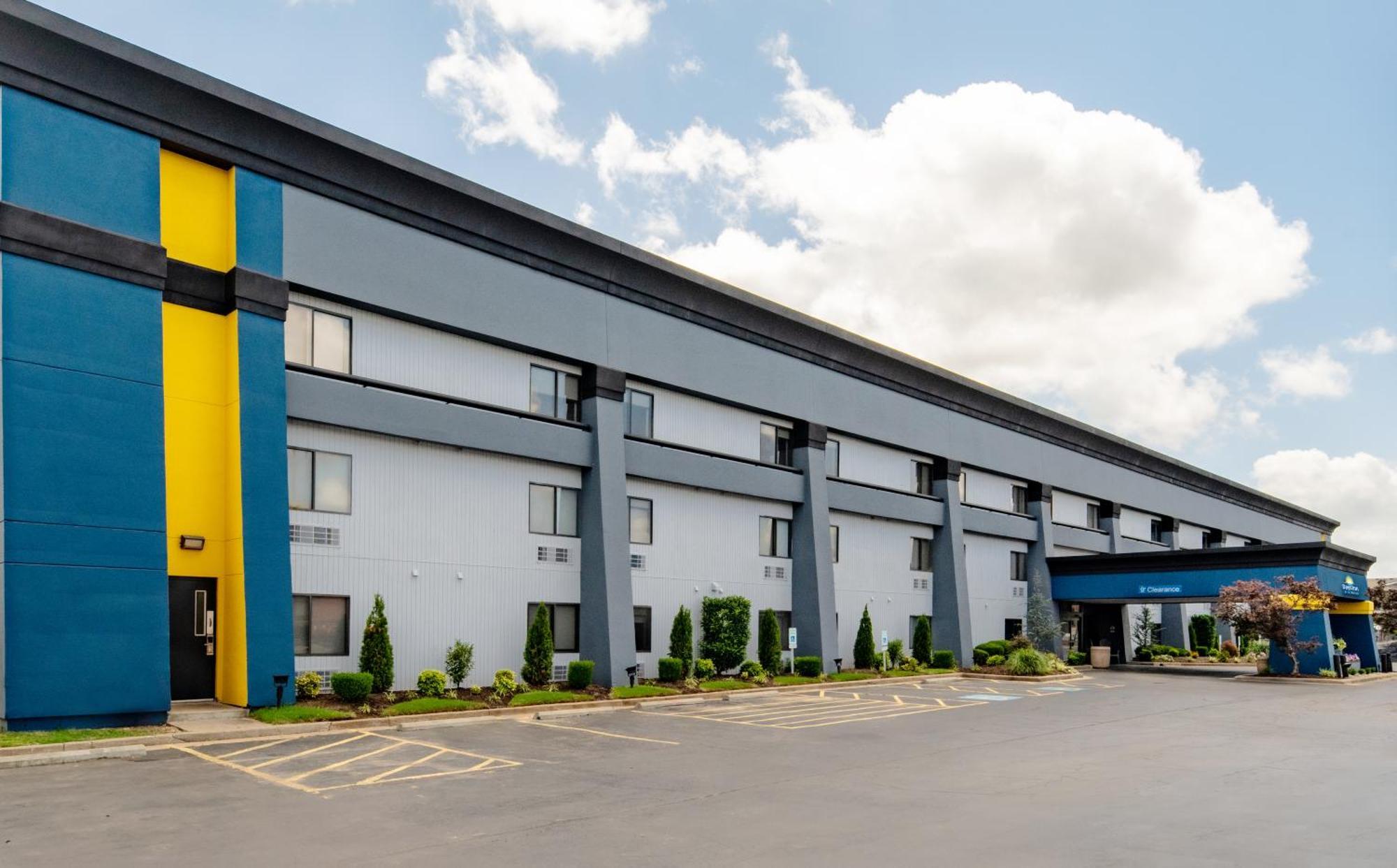 Days Inn By Wyndham Fort Smith Εξωτερικό φωτογραφία