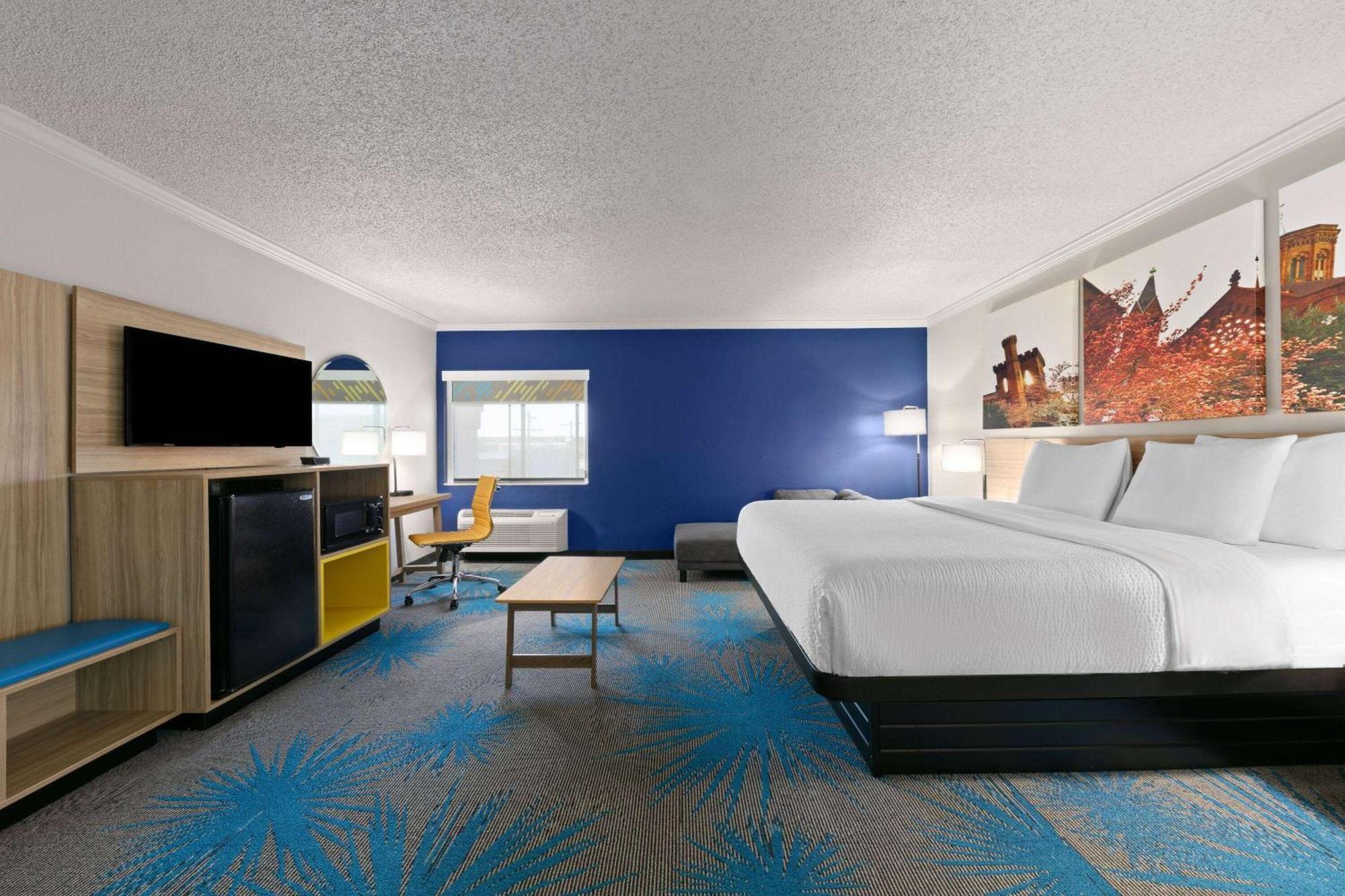 Days Inn By Wyndham Fort Smith Εξωτερικό φωτογραφία